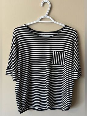 Marc Cain Sports Black and White Striped Tshirt Size XL
